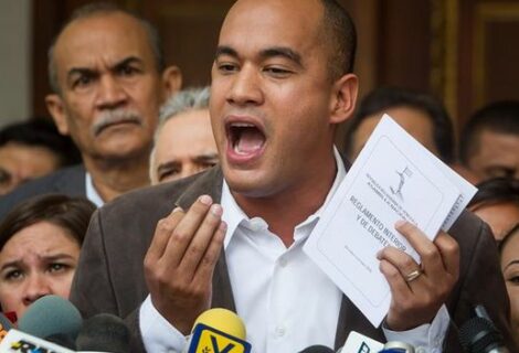 PSUV pide al TSJ declarar nula a la nueva directiva del Parlamento venezolano