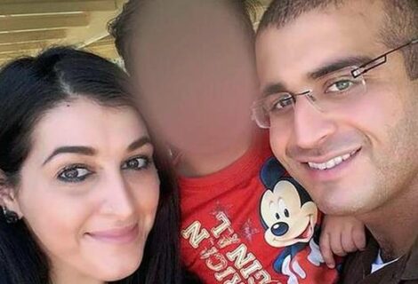 FBI detiene a la esposa del autor de la matanza en la discoteca de Orlando