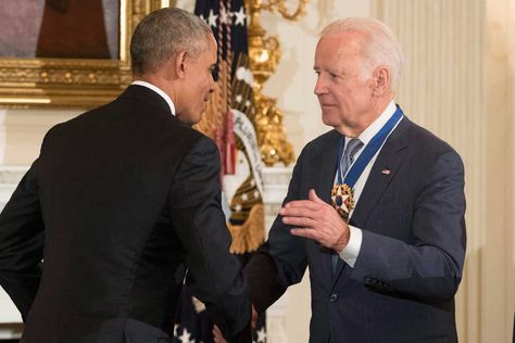 Obama concede por sorpresa a Biden la Medalla de la Libertad de EE.UU.