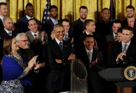 Obama recibe a Cachorros en la Casa Blanca y reitera importancia del deporte