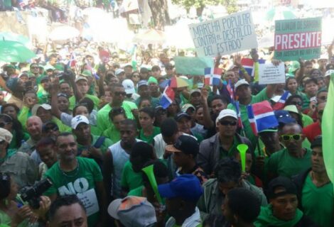 Marchan en Santo Domingo en contra de la corrupción por caso Odebrecht