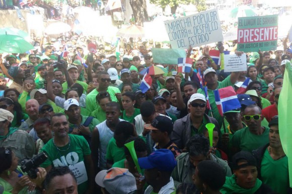 Marchan en Santo Domingo en contra de la corrupción por caso Odebrecht