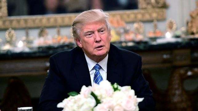 Trump registra la menor aprobación de los últimos 10 presidentes de EEUU