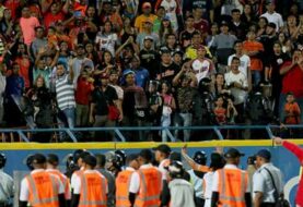 Suspenden juego en final de la LVBP tras incidentes violentos con fanáticos