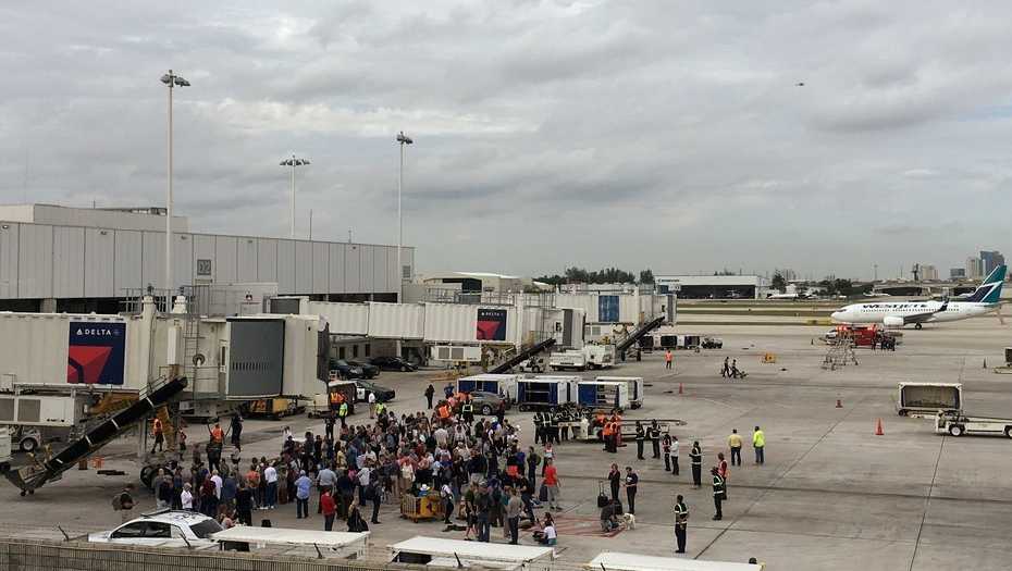 Nuevos disparos en aeropuerto de Florida, luego de tiroteo que dejó 5 muertos