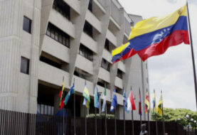 Supremo venezolano avala decreto de "emergencia económica" dictado por Maduro