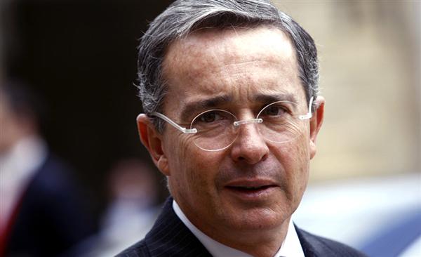 Álvaro Uribe apoya detención de exviceministro por caso de Odebrecht