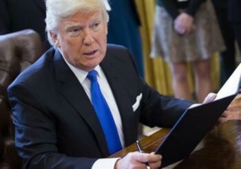 Trump insiste en "proteger las urnas" de EEUU aunque pospone orden ejecutiva