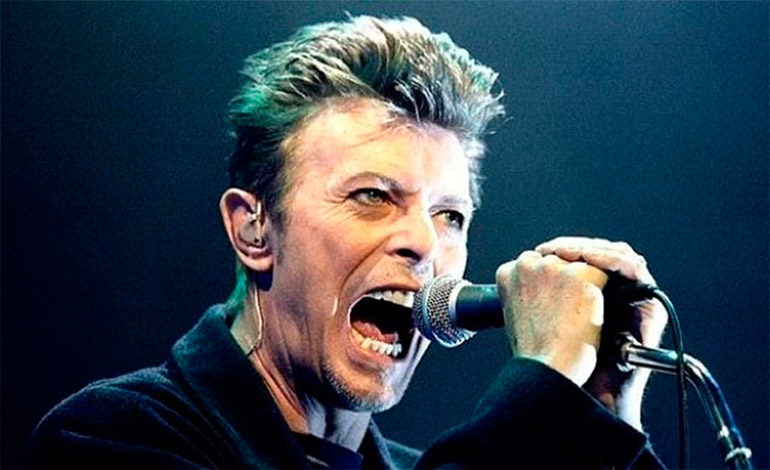 David Bowie obtiene cuatro premios en la ceremonia previa a los Grammy