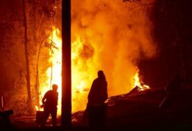 Un total de 44 incendios forestales se mantienen activos en Chile
