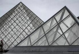 El agresor del Louvre pasa bajo arresto tras mejorar su estado de salud