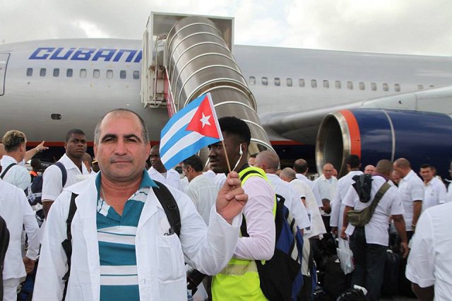 Cuba abre puertas a médicos desertores tras fin del Programa Parole de EE.UU.