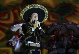 La dinastía ranchera mexicana continúa con el primer disco de Alex Fernández