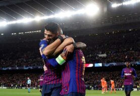 Barcelona humilla al Lyon y accede a cuartos de Champions
