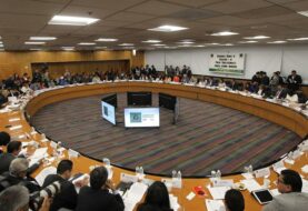 Diputados mexicanos aprueban en comisiones reforma educativa