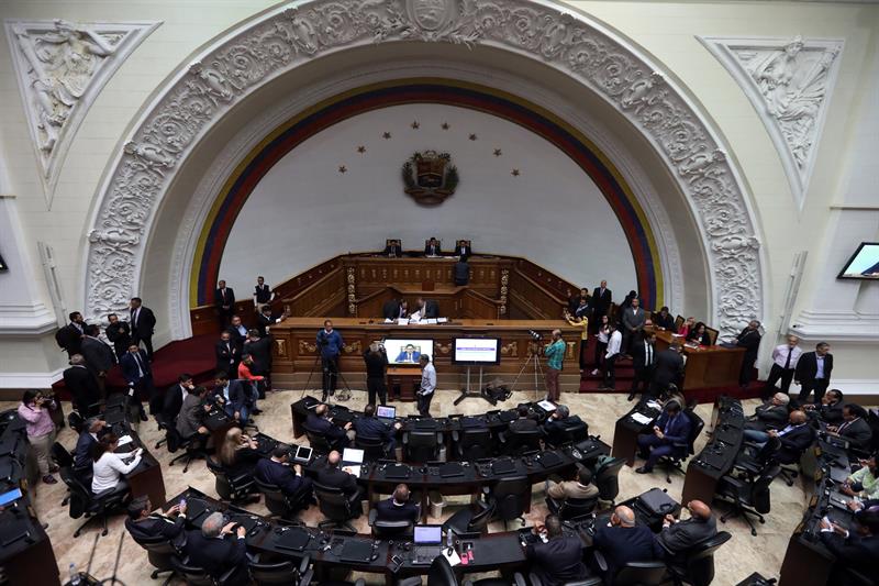 Oposición venezolana reitera llamado a las Fuerzas Armadas a desobedecer