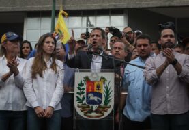 Regreso triunfal de Guaidó ante concentración multitudinaria