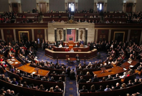Senadores de EE.UU. proponen proteger a los "soñadores" de la deportación