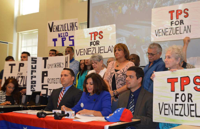 Legisladores de Florida piden protección temporal inmediata para los venezolanos