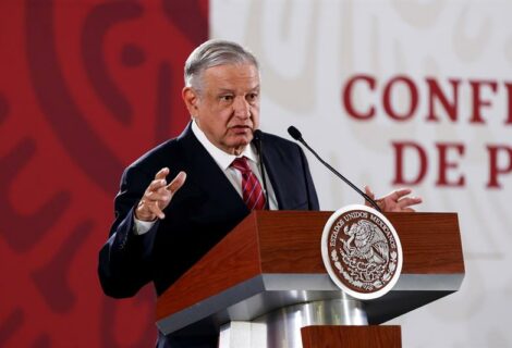 López Obrador dice que el proyecto del nuevo aeropuerto es "eficaz y austero"