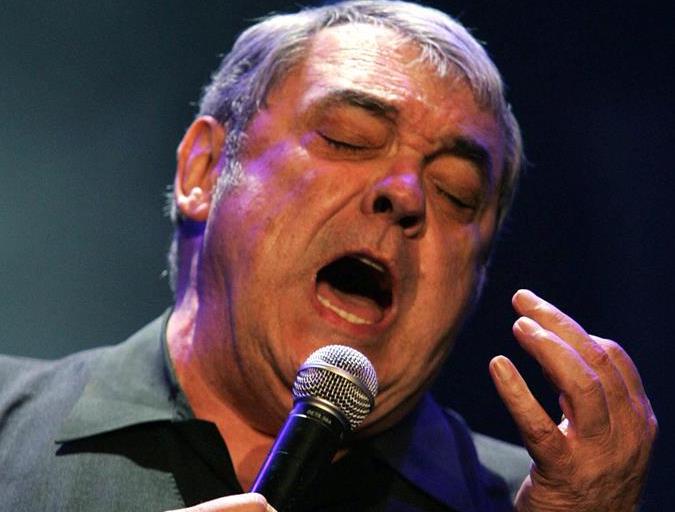 Fallece el cantautor argentino Alberto Cortez