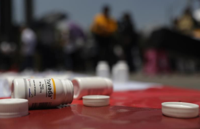 Gobierno de México dice que atenderá la escasez de medicamentos contra VIH