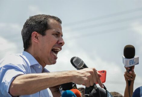 Guaidó dice que Maduro está débil y quiso "manipular" con diálogo