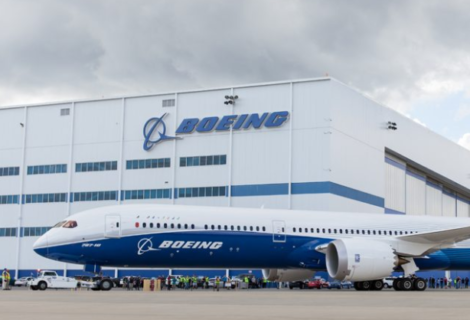 Boeing detecta piezas defectuosas en más de 300 aviones del modelo 737