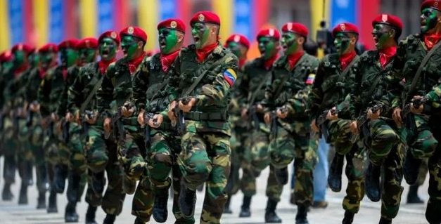 Fuerzas Armadas de EE.UU. arengan a Ejército venezolano para salir de Maduro