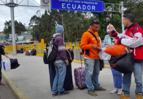Advierten incremento de venezolanos en paso fronterizo hacia Ecuador