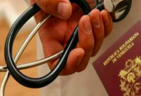 La migración de médicos venezolanos refuerza la sanidad argentina, según OIM