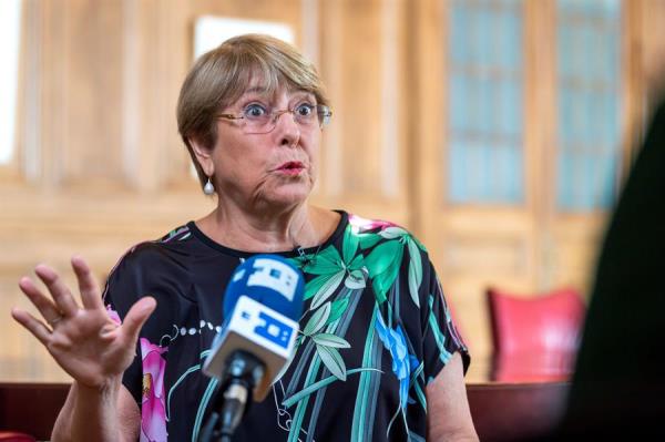 Bachelet advierte que más sanciones contra Venezuela provocarán más migración