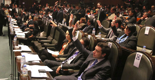 Cámara de Diputados de México elige a su presidente