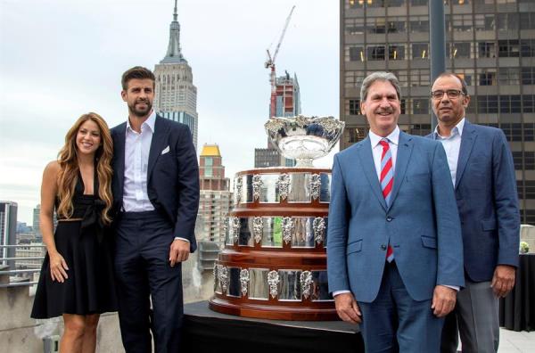 Piqué y Shakira llevan a Nueva York la polémica Copa Davis