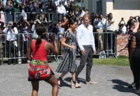 Los duques de Sussex inician en Sudáfrica su primer viaje oficial con su bebé