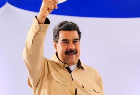 Maduro dice que desplegará "sistema misilístico" en la frontera con Colombia