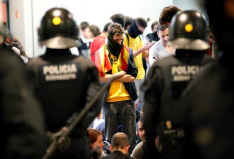 Protestas en las calles de Cataluña se tornan más violentas