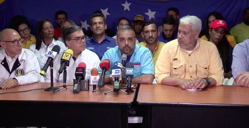 Oposición venezolana lanza una plataforma para coordinar presión sobre Maduro