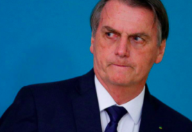 Bolsonaro se abstiene de confirmar si crudo en playas de Brasil es venezolano