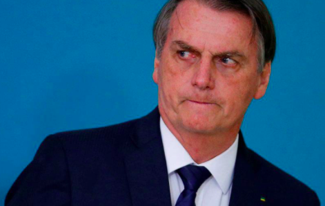 Bolsonaro se abstiene de confirmar si crudo en playas de Brasil es venezolano