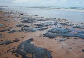 Ministro reafirma que crudo en playas de Brasil fue producido por Venezuela