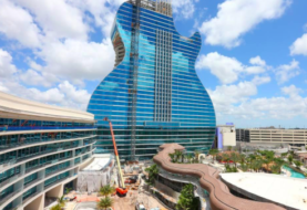 Primer hotel con forma de guitarra del mundo abre a lo grande en Florida