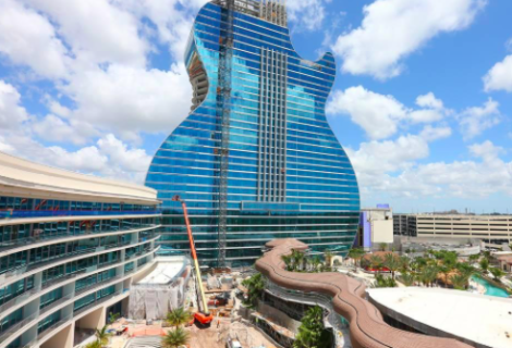 Primer hotel con forma de guitarra del mundo abre a lo grande en Florida
