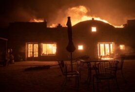 California combate una decena de incendios que obligan a evacuar a miles
