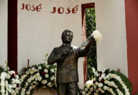 Hijo de José José confirma cuerpo de cantante se halla en funeraria de Miami