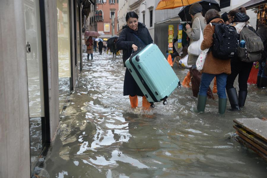 Venecia empieza a respirar tras su peor inundación