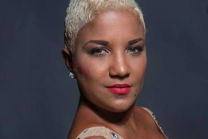 Alcalde de Miami declara persona non grata a cantante cubana Mompié