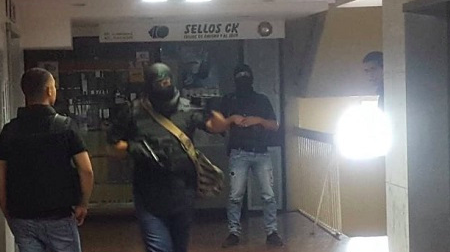 Fuerzas de seguridad de Venezuela irrumpen en la sede del partido de Guaidó