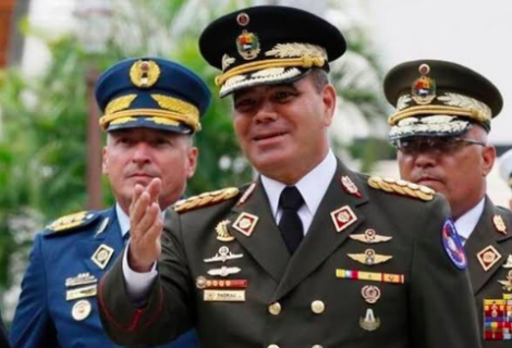 Ministro de Defensa de Venezuela descaradamente pide el "cese de las balas" en Latinoamérica