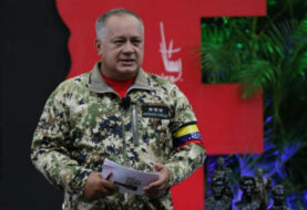 Cabello llama "asesino" al ministro Defensa colombiano tras masacre de niños